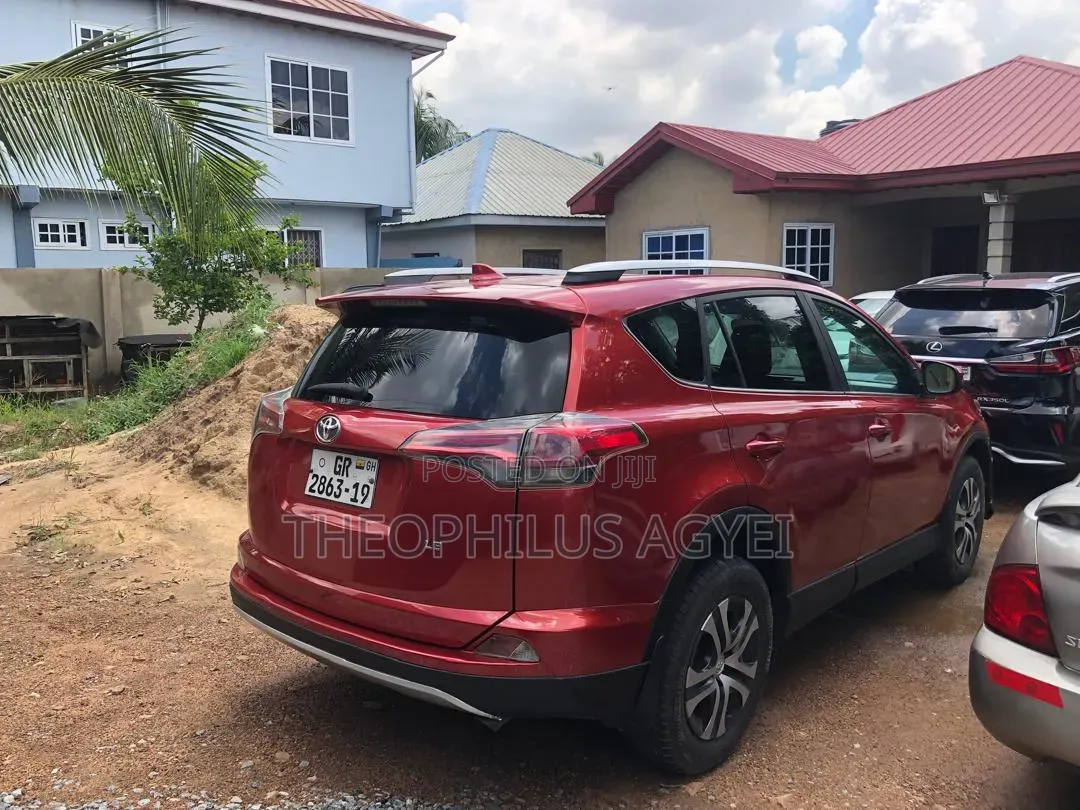 Toyota RAV4 2017 Red