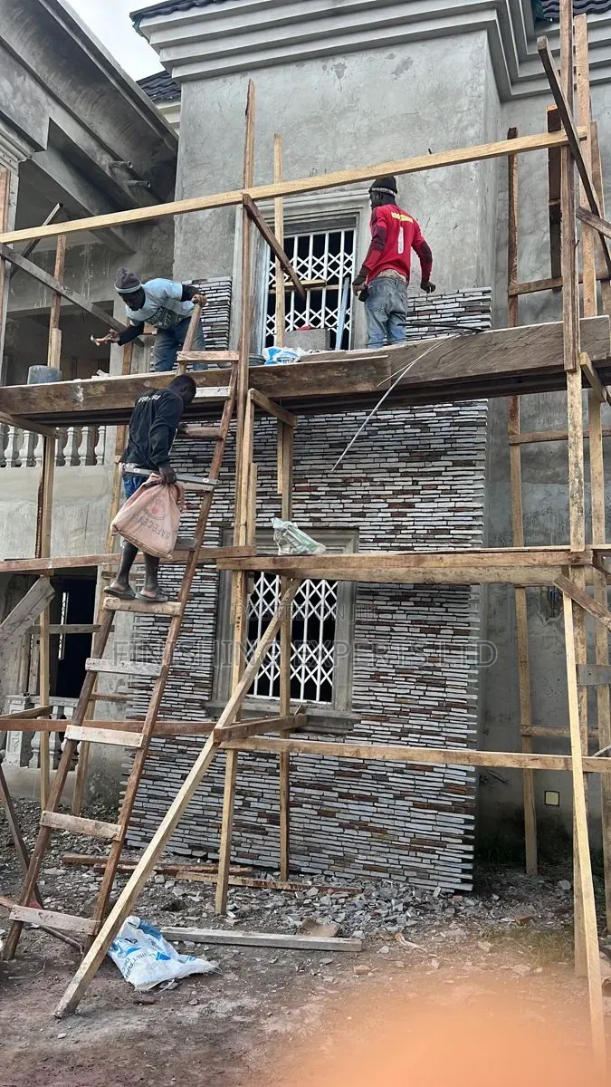 Stone Laying Expert