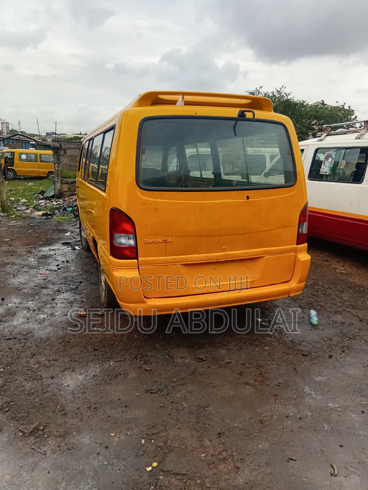 Nissan Caravan (Urvan) 2016 Yellow