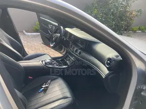 Mercedes-Benz E300 2017 Silver