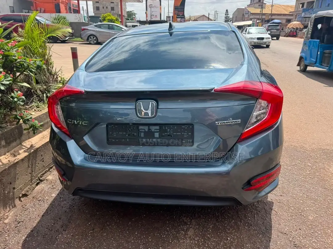 Honda Civic Touring 4dr Sedan (1.5L 4cyl) 2016 Gray