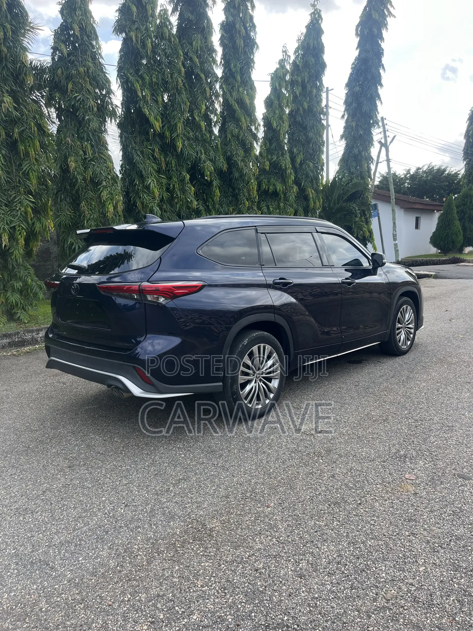 Toyota Highlander XSE 2021 Blue