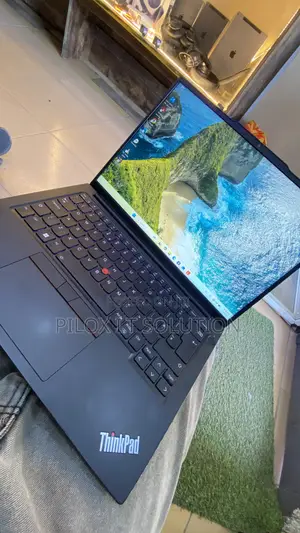 Laptop Lenovo ThinkPad E14 Gen 5 16GB Intel Core i7 SSD 512GB