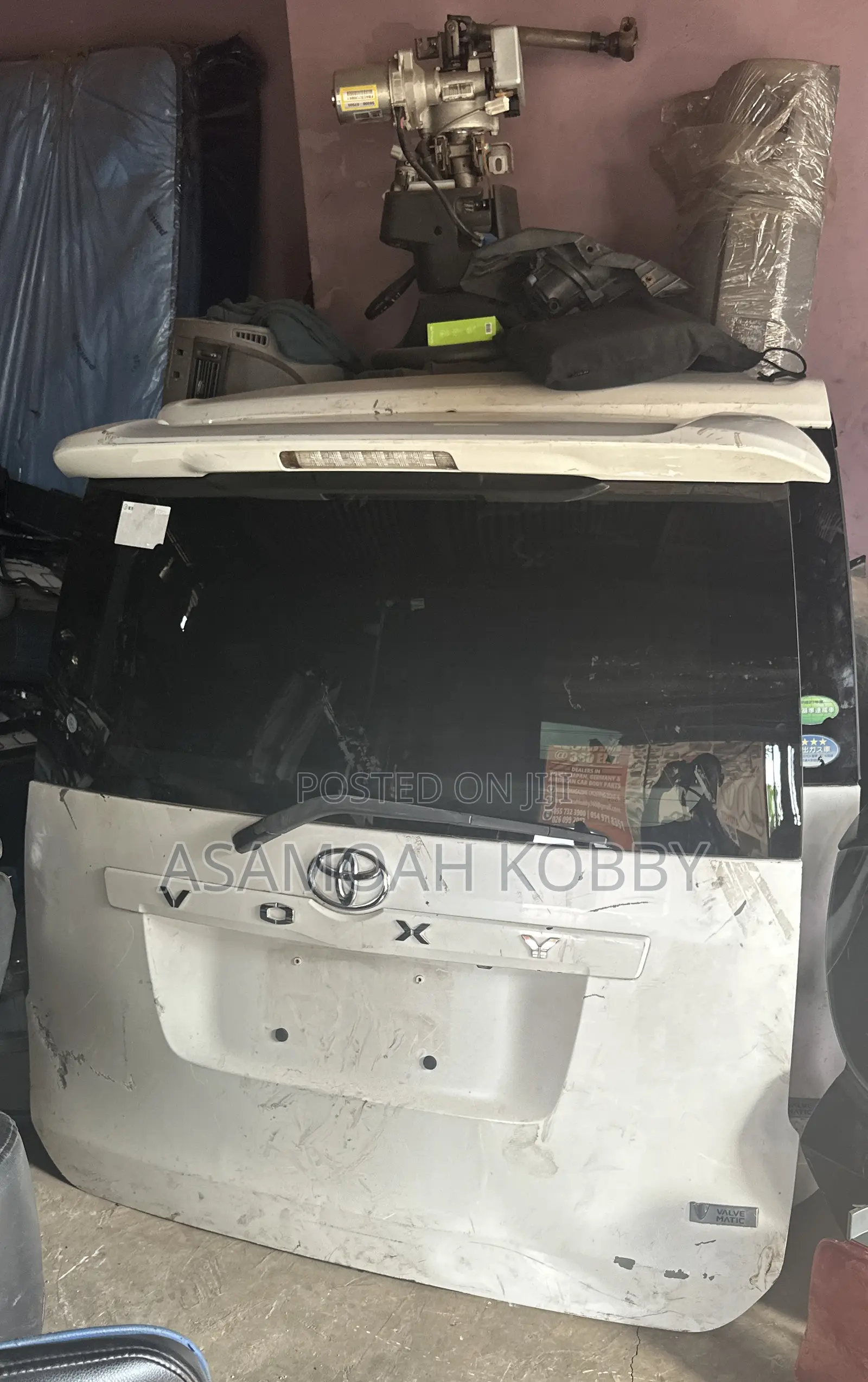 Toyota Voxy Boot