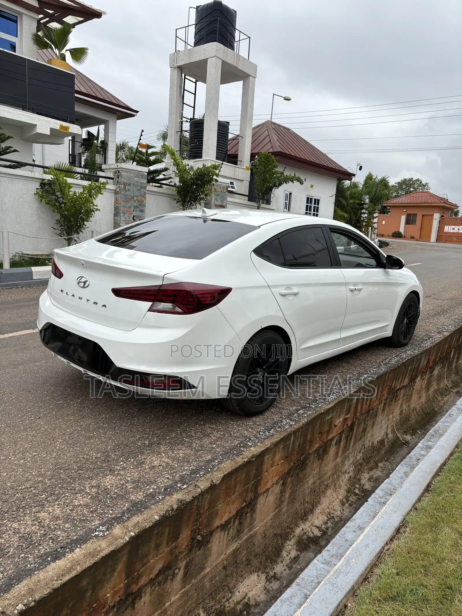 Hyundai Elantra Sport 2019 White