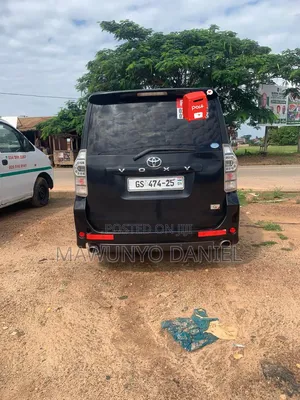 Toyota Voxy V 2WD 7-Seater 2013 Black
