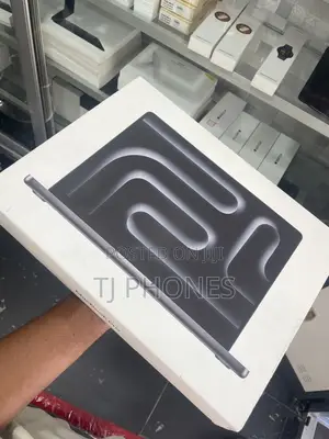 New Laptop Apple MacBook Pro 2026 M5 Max 48GB Apple M5 Max SSD 2T