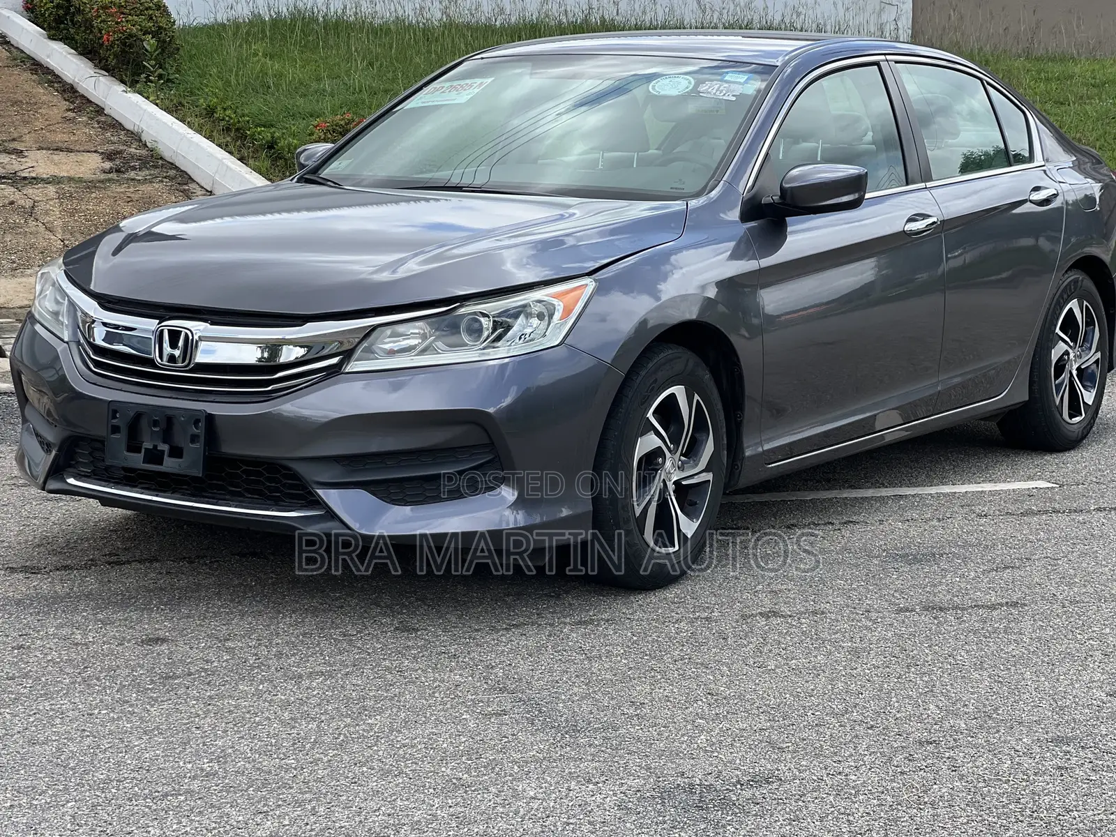 Honda Accord LX 4dr Sedan FWD (2.4L 4cyl 2A) 2017 Silver