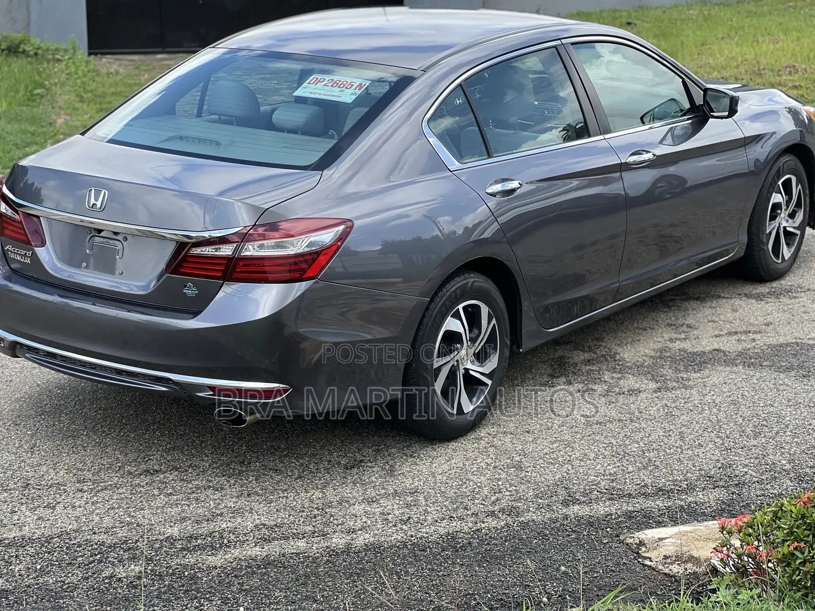 Honda Accord LX 4dr Sedan FWD (2.4L 4cyl 2A) 2017 Silver