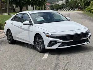Hyundai Elantra Limited 2019 White