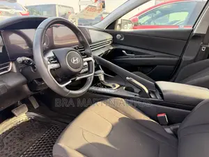 Hyundai Elantra Limited 2019 White