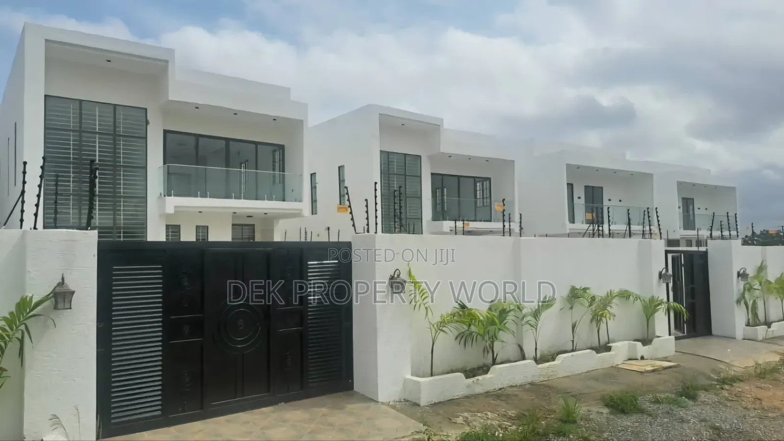 4bdrm Villa in School Junction for sale