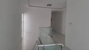 4bdrm Villa in School Junction for sale