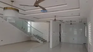 4bdrm Villa in School Junction for sale