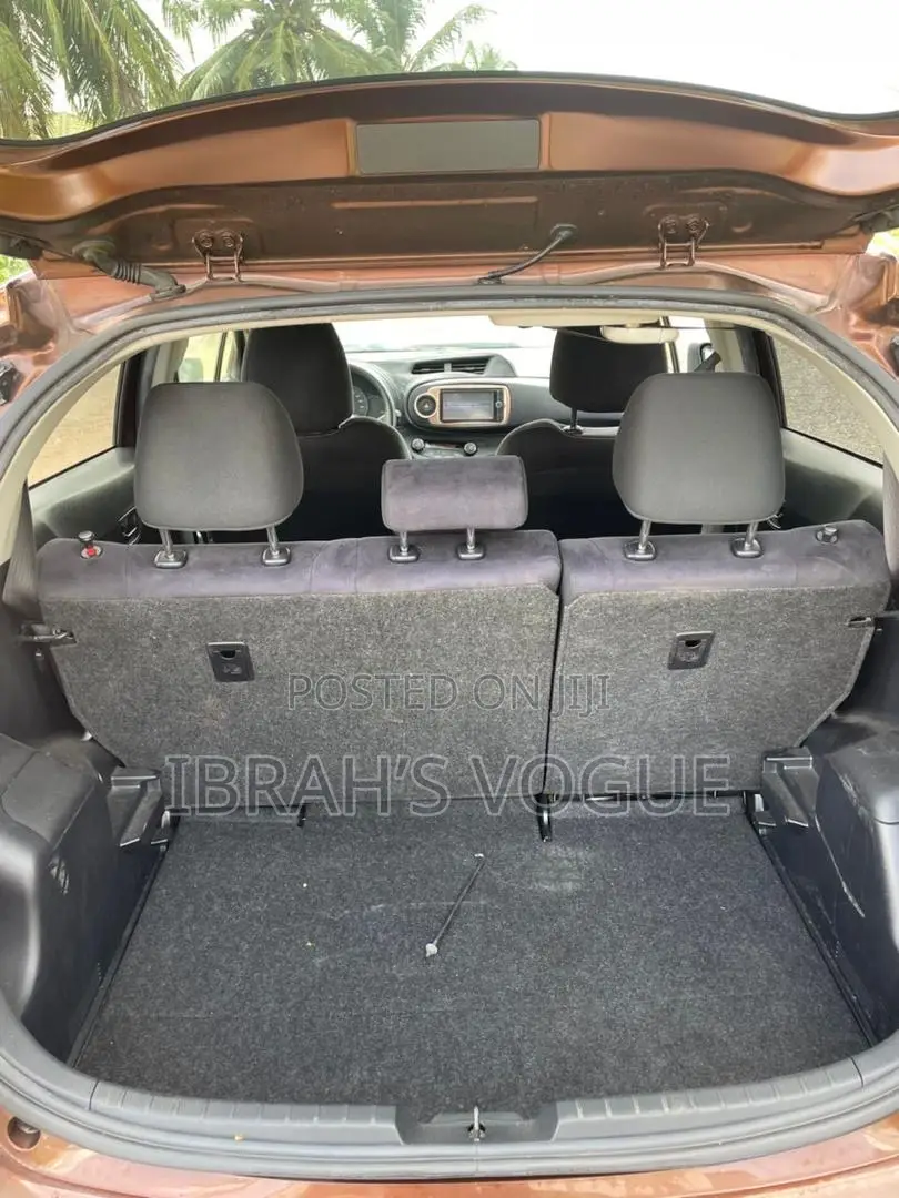 Toyota Vitz 2016 Brown