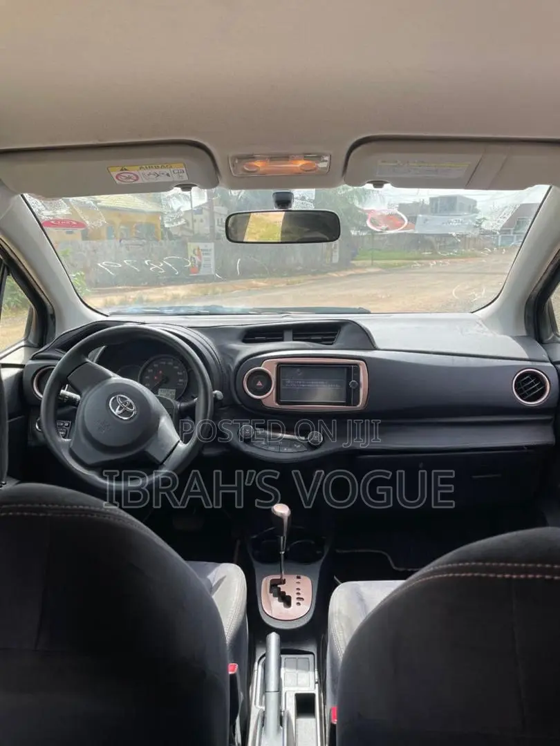 Toyota Vitz 2016 Brown