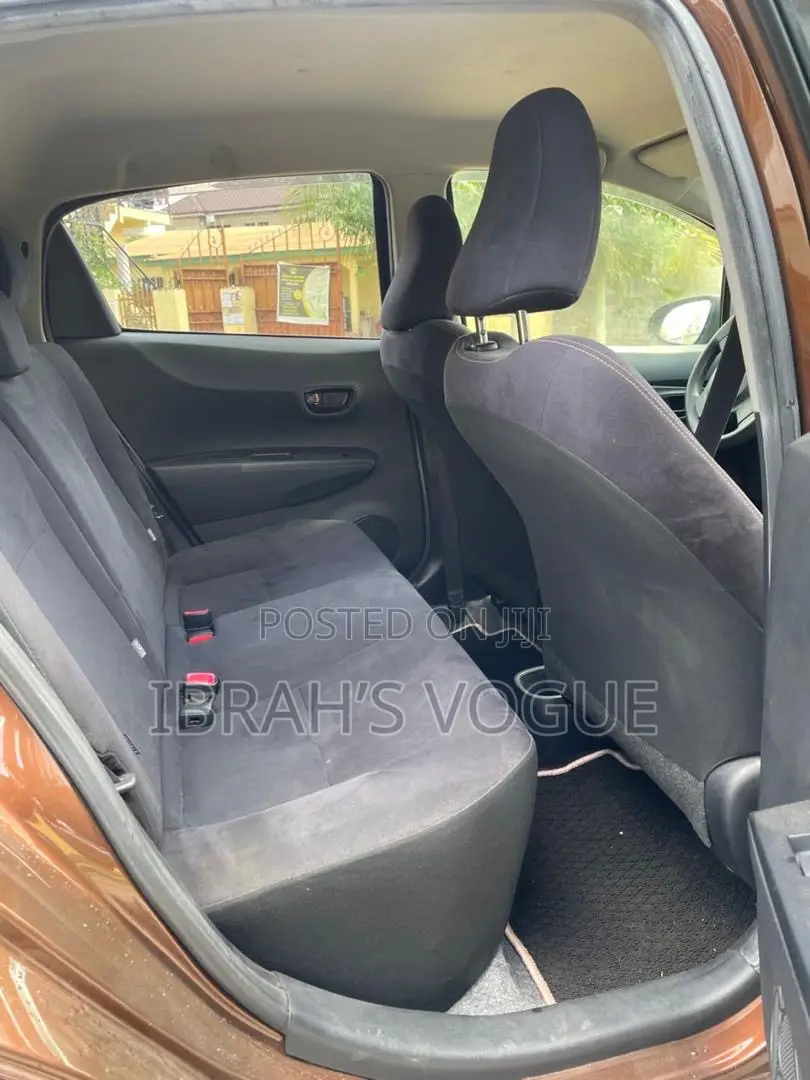 Toyota Vitz 2016 Brown