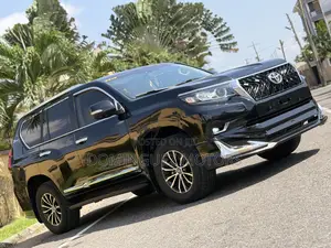 Toyota Land Cruiser Prado 2016 Black
