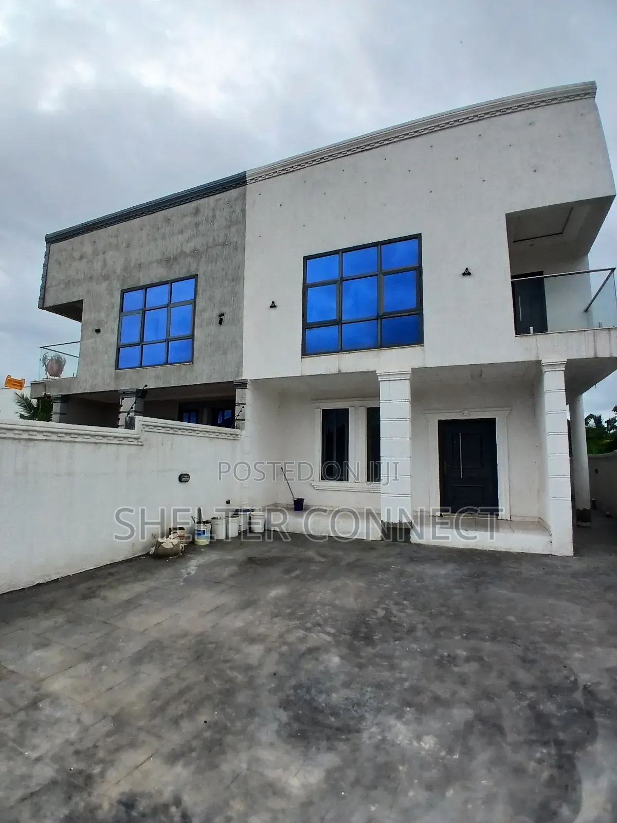 4bdrm Duplex in Oyarifa, Ghana Flag for rent