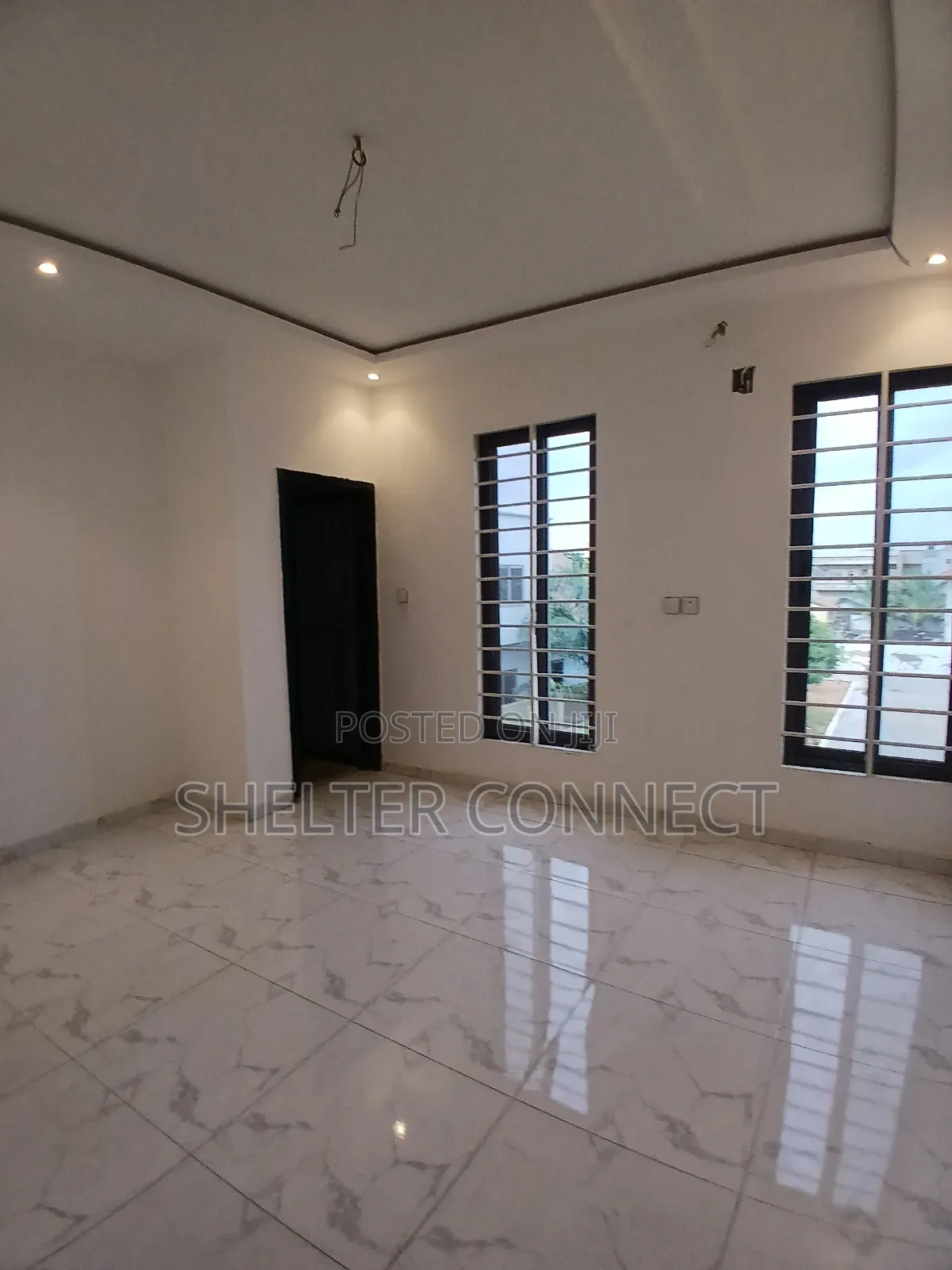 4bdrm Duplex in Oyarifa, Ghana Flag for rent