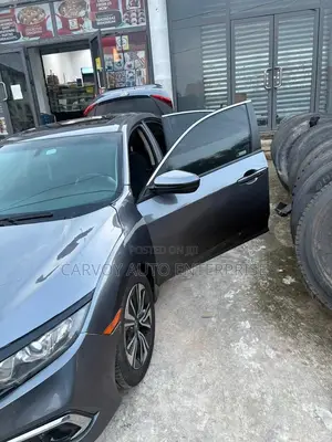 Honda Civic EX Sedan 2018 Gray