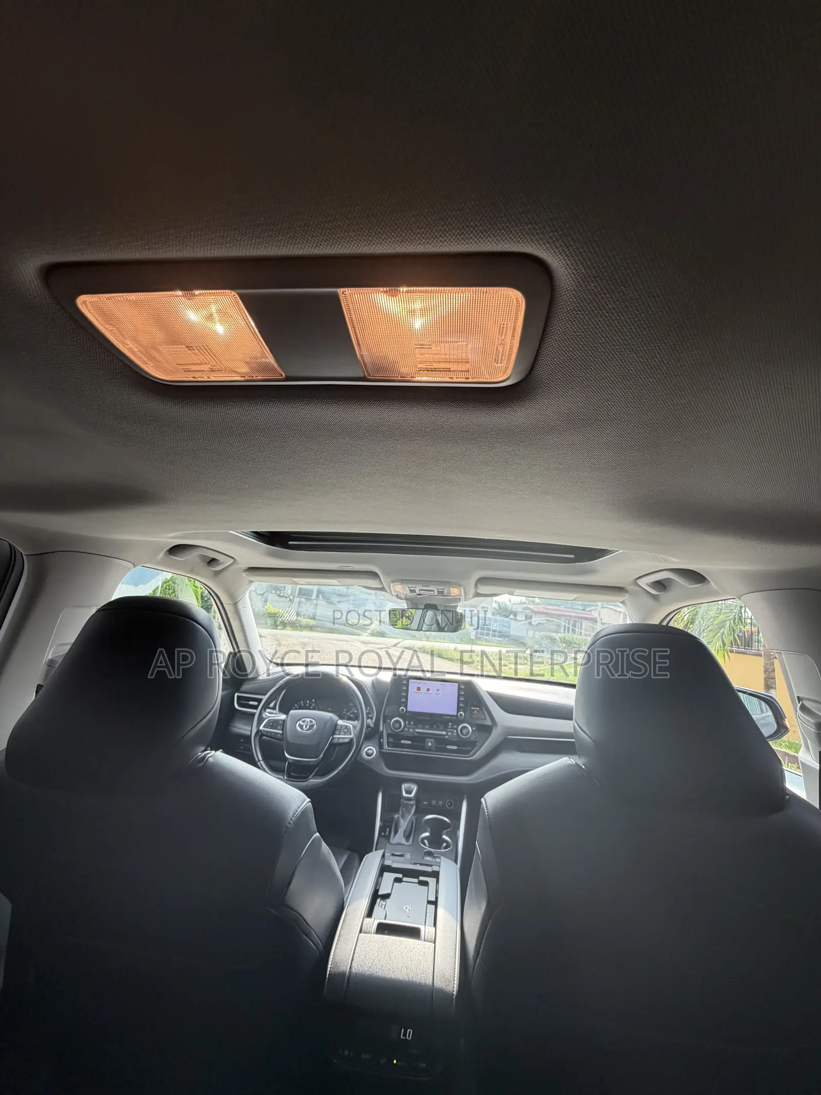 Toyota Highlander XLE 2021 Blue