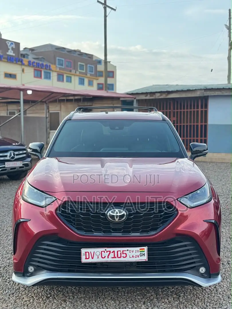 Toyota Highlander XSE 2021 Red