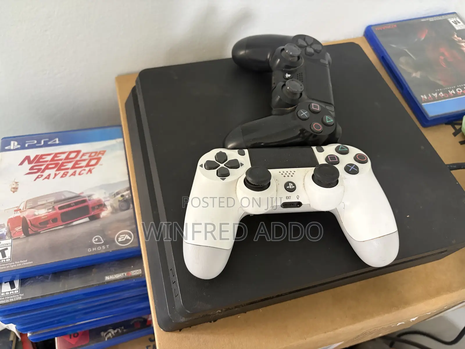 Ps4 Game Console