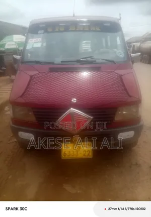 Mercedes-Benz Sprinter 2012 Red