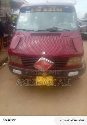 Mercedes-Benz Sprinter 2012 Red
