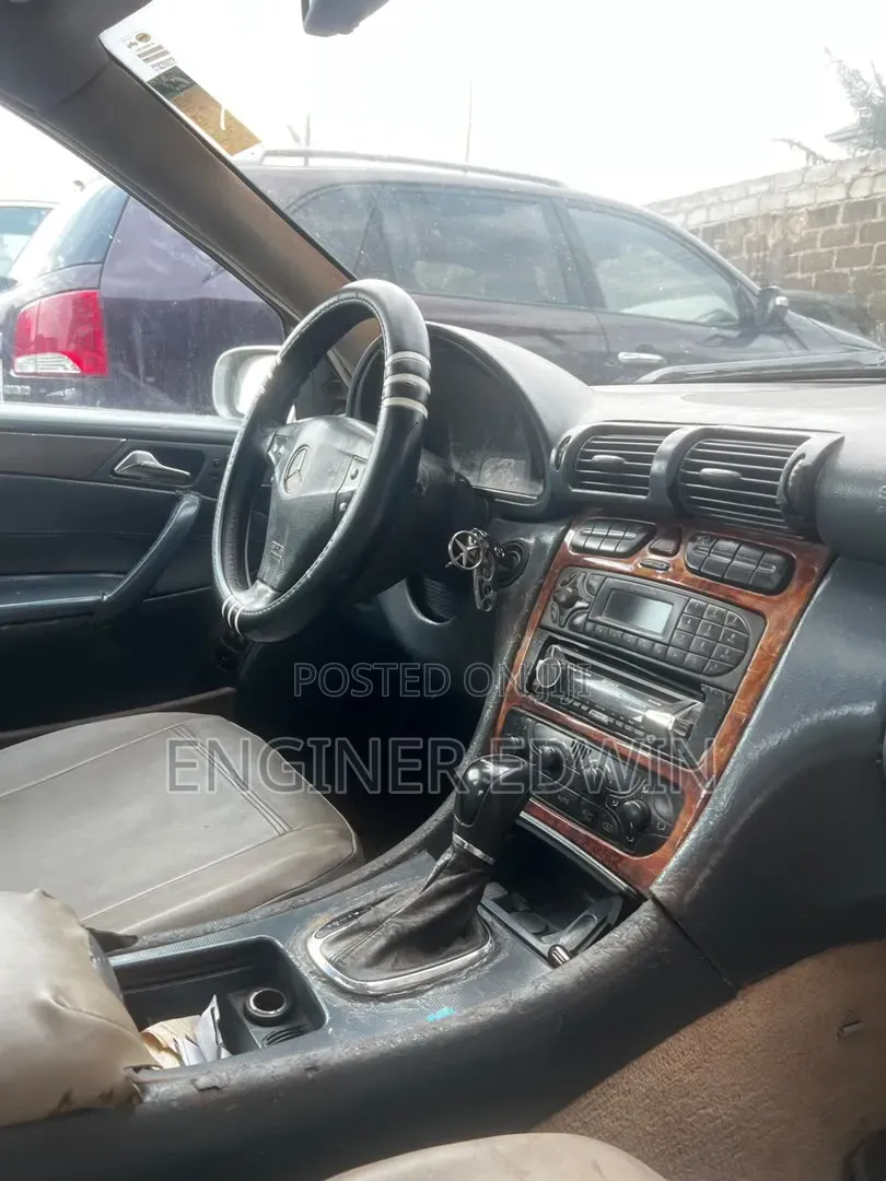 Mercedes-Benz C200 2003 Gray