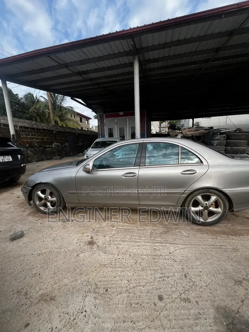 Mercedes-Benz C200 2003 Gray