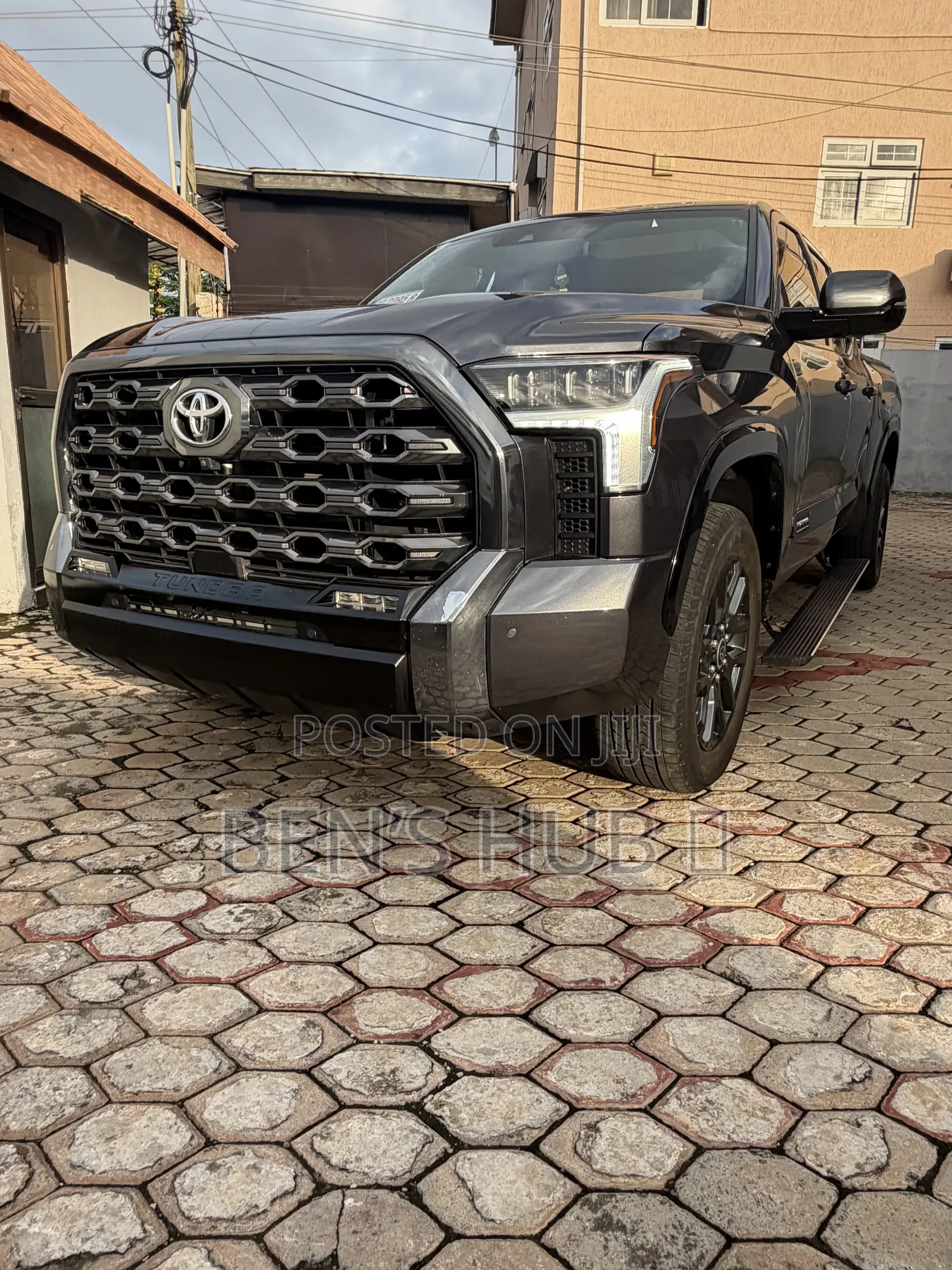 Toyota Tundra Platinum CrewMax 5.5' Bed 2023 Black
