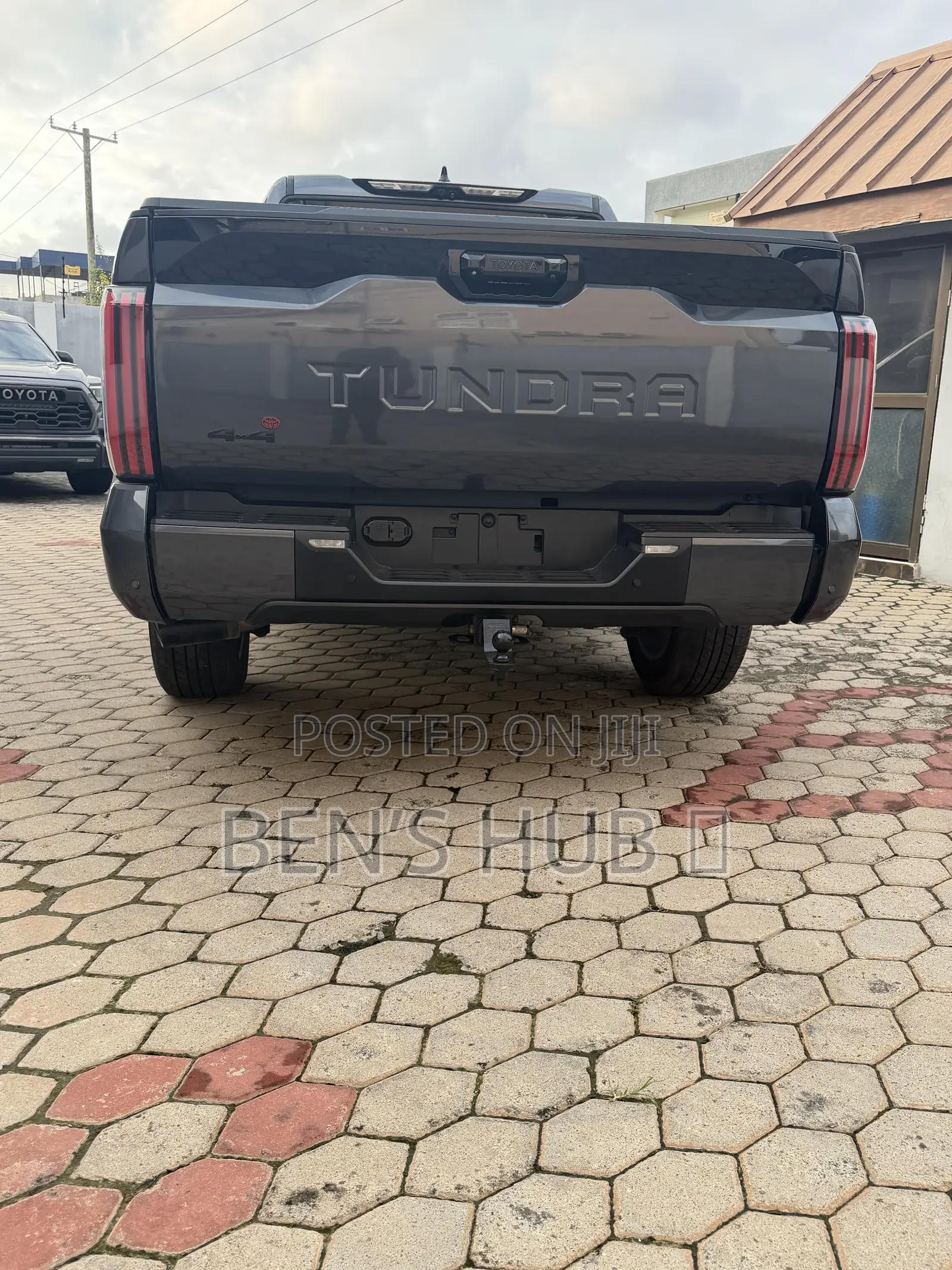 Toyota Tundra Platinum CrewMax 5.5' Bed 2023 Black