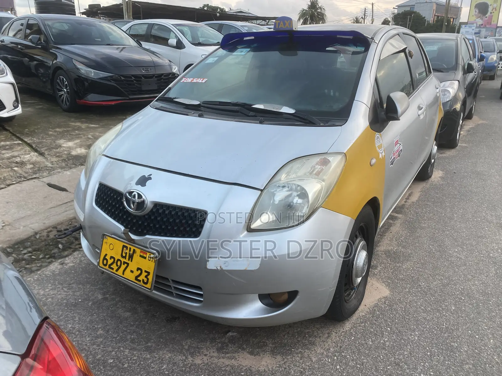 Toyota Yaris 2010 Silver