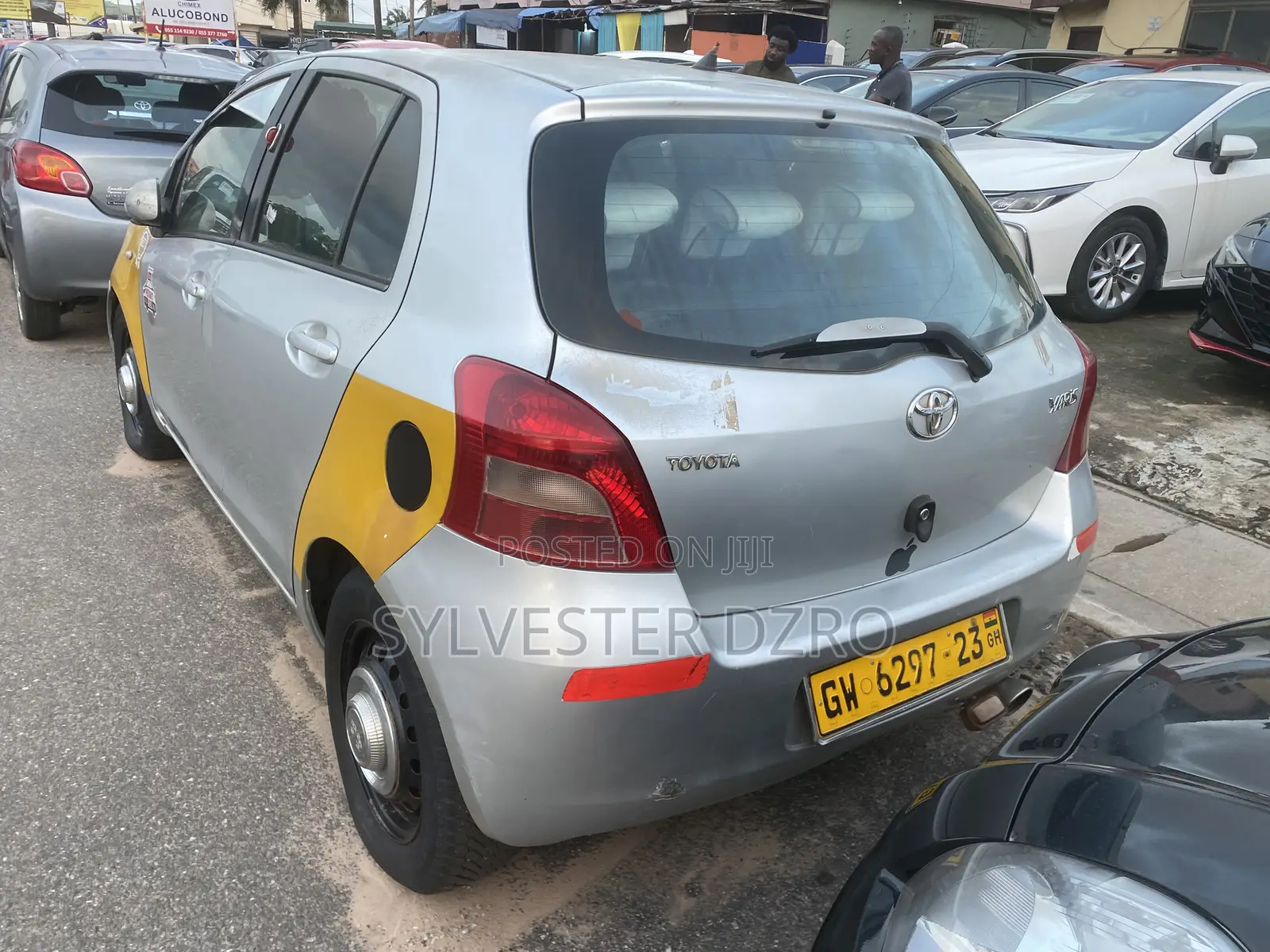 Toyota Yaris 2010 Silver