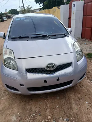 Toyota Vitz 1.3 FWD 5dr 2009 Blue