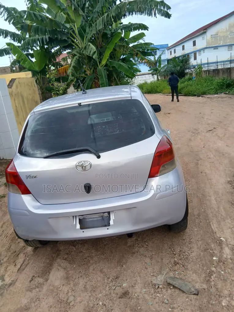 Toyota Vitz 1.3 FWD 5dr 2009 Blue