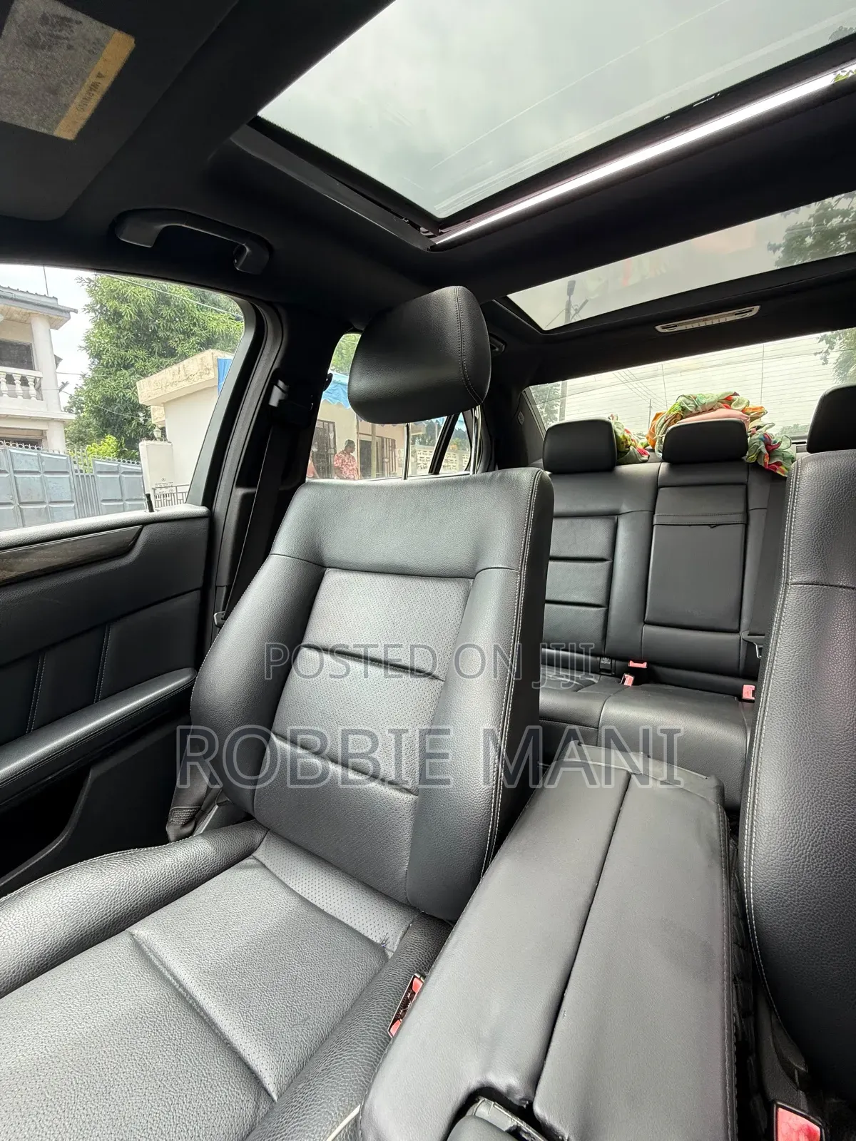 Mercedes-Benz E350 2013 Blue