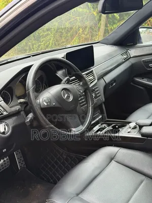 Mercedes-Benz E350 2013 Blue