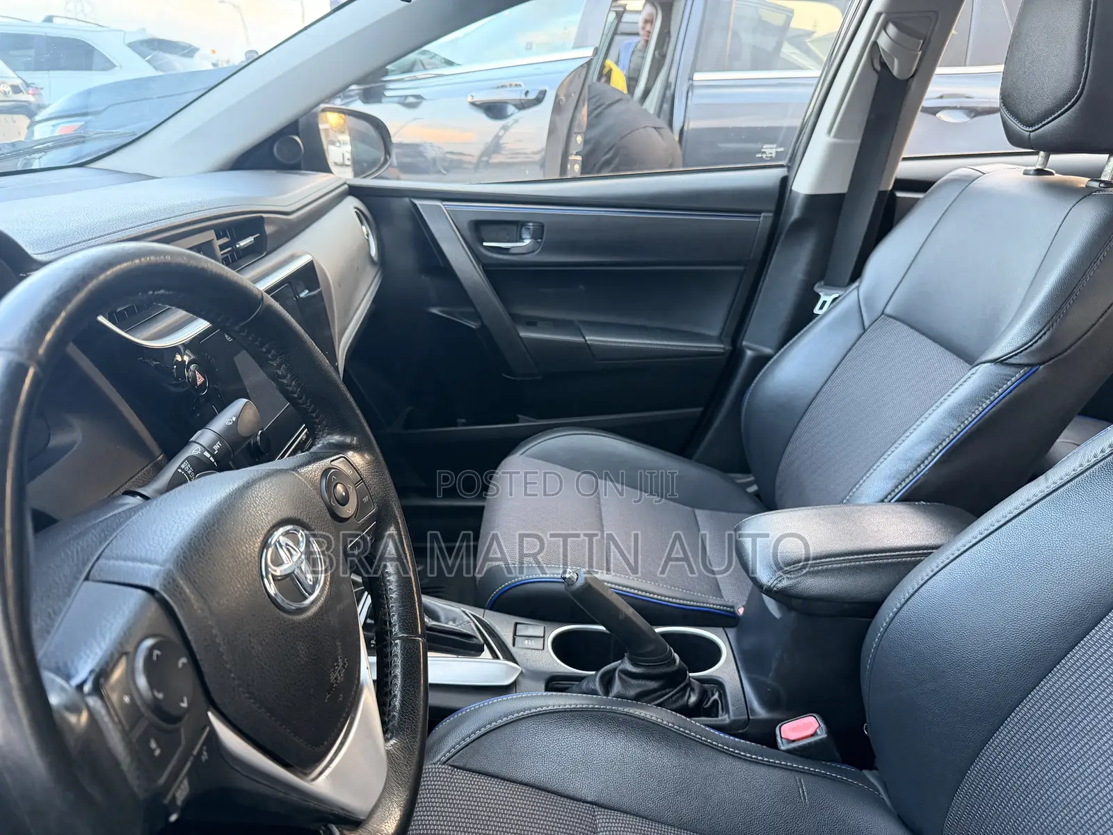Toyota Corolla LE 4dr Sedan (1.8L 4cyl CVT) 2017 Black