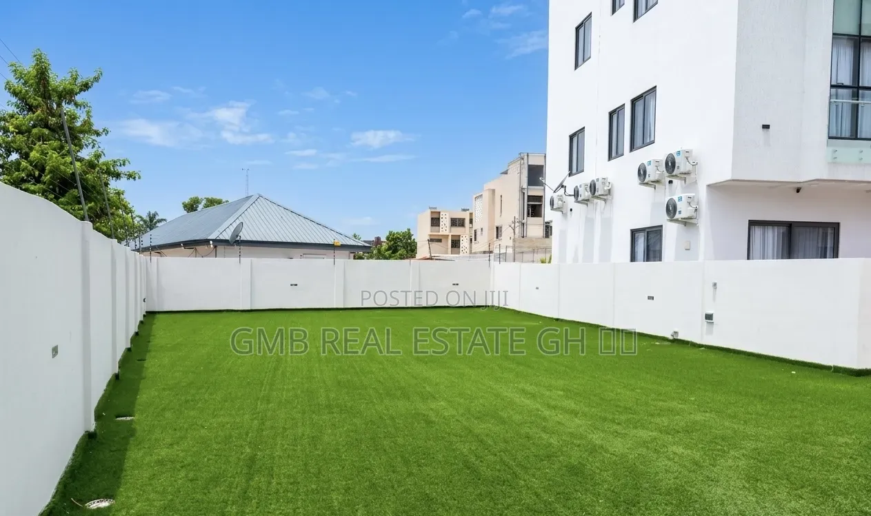4bdrm Townhouse / Terrace in East Legon, Boundary Road Area for rent