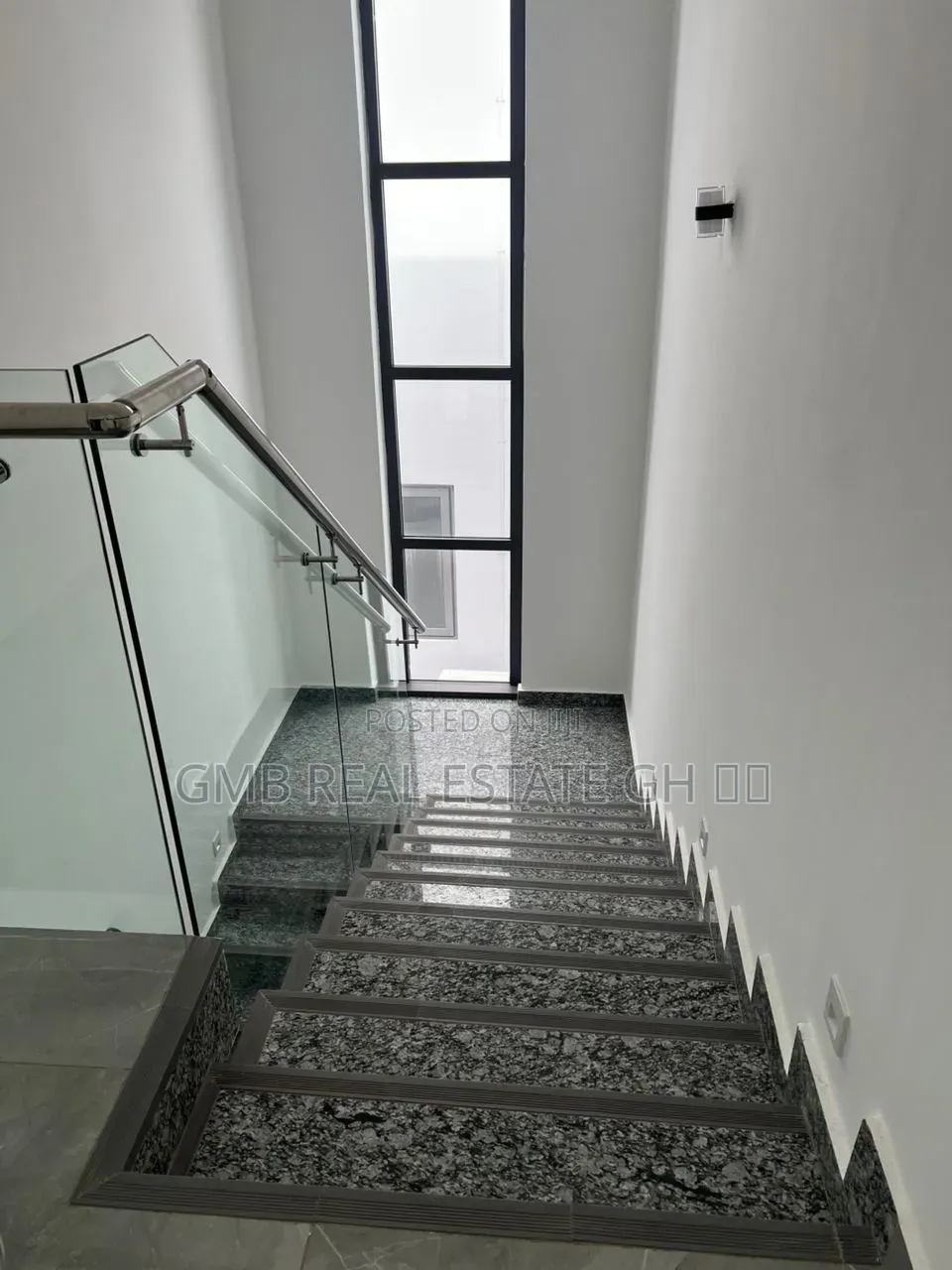4bdrm Townhouse / Terrace in East Legon, Boundary Road Area for rent