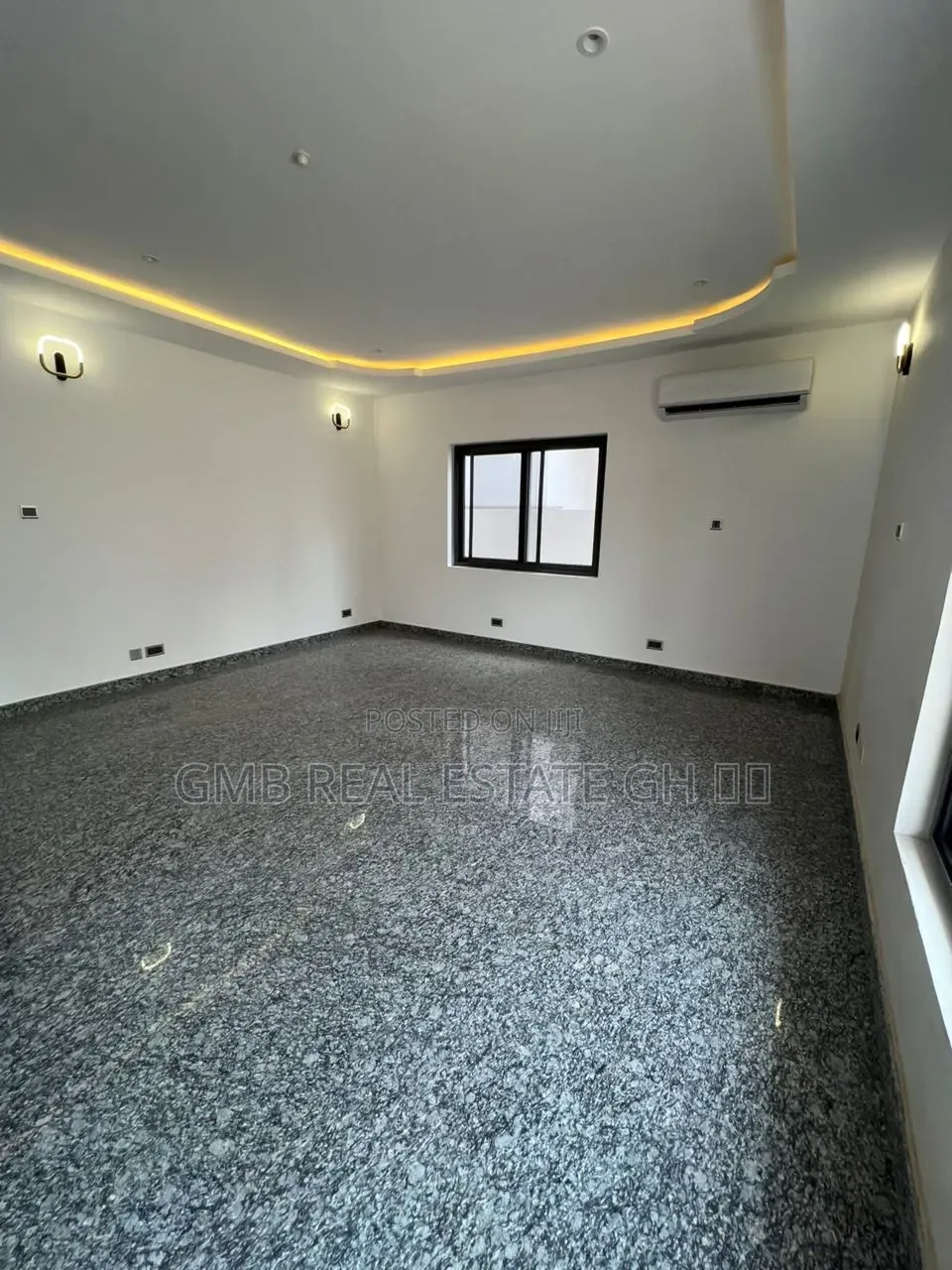 4bdrm Townhouse / Terrace in East Legon, Boundary Road Area for rent