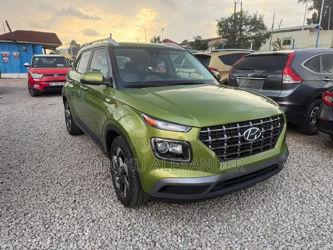 Hyundai Venue 2021 Green