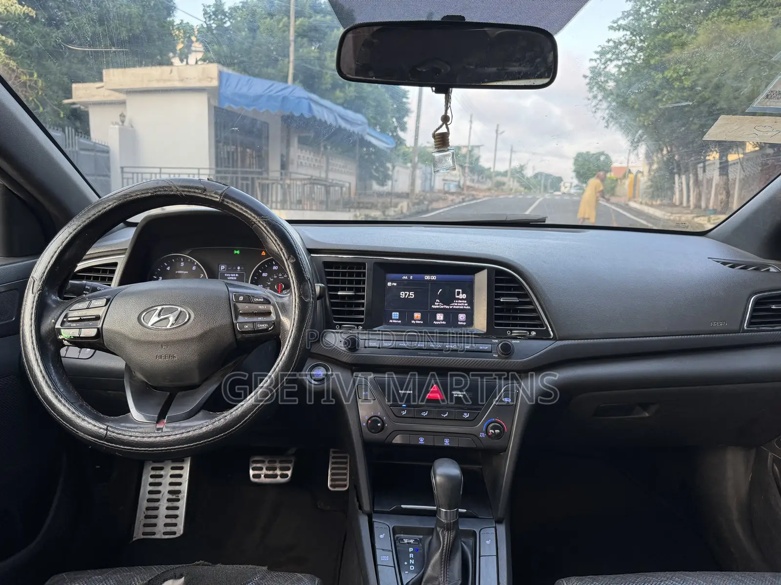 Hyundai Elantra 2017 Silver