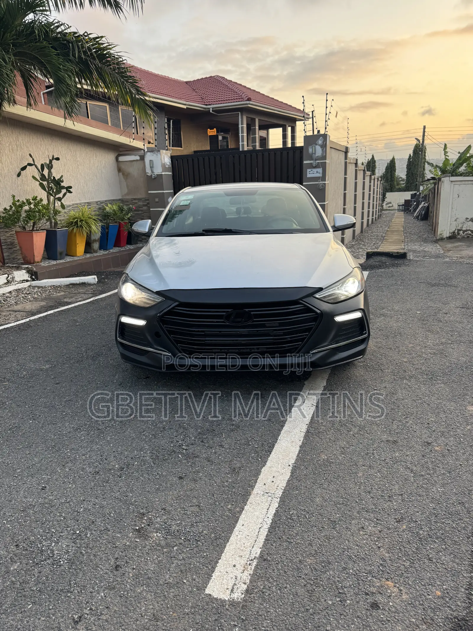Hyundai Elantra 2017 Silver