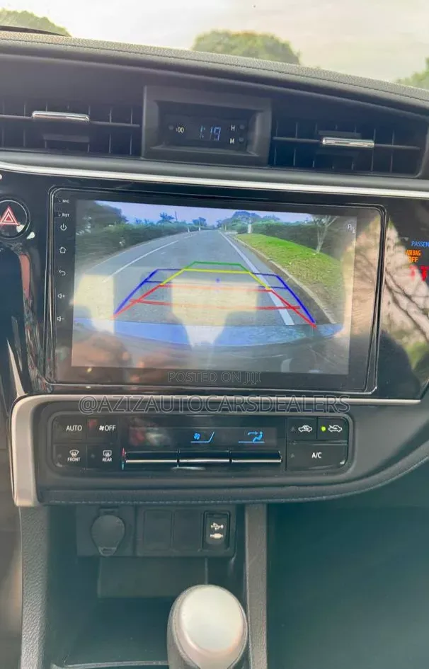 Toyota Corolla SE (1.8L 4cyl 6M) 2019 Gray