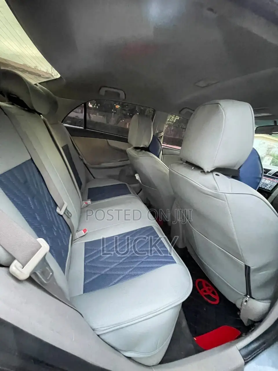 Toyota Corolla LE 4dr Sedan (1.8L 4cyl 4A) 2012 Gray