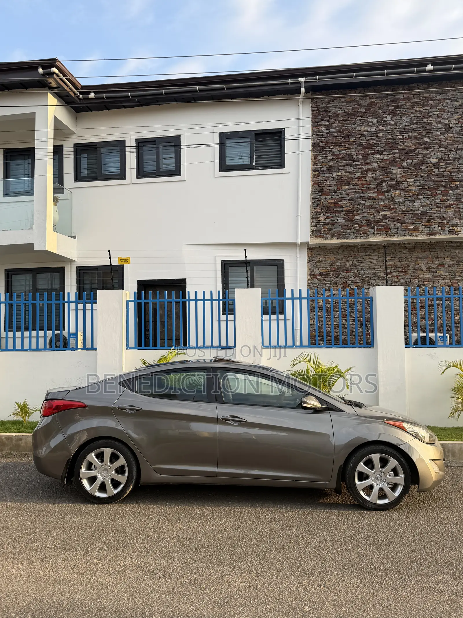 Hyundai Elantra Limited 4dr Sedan (1.8L 4cyl 6A) 2014 Silver